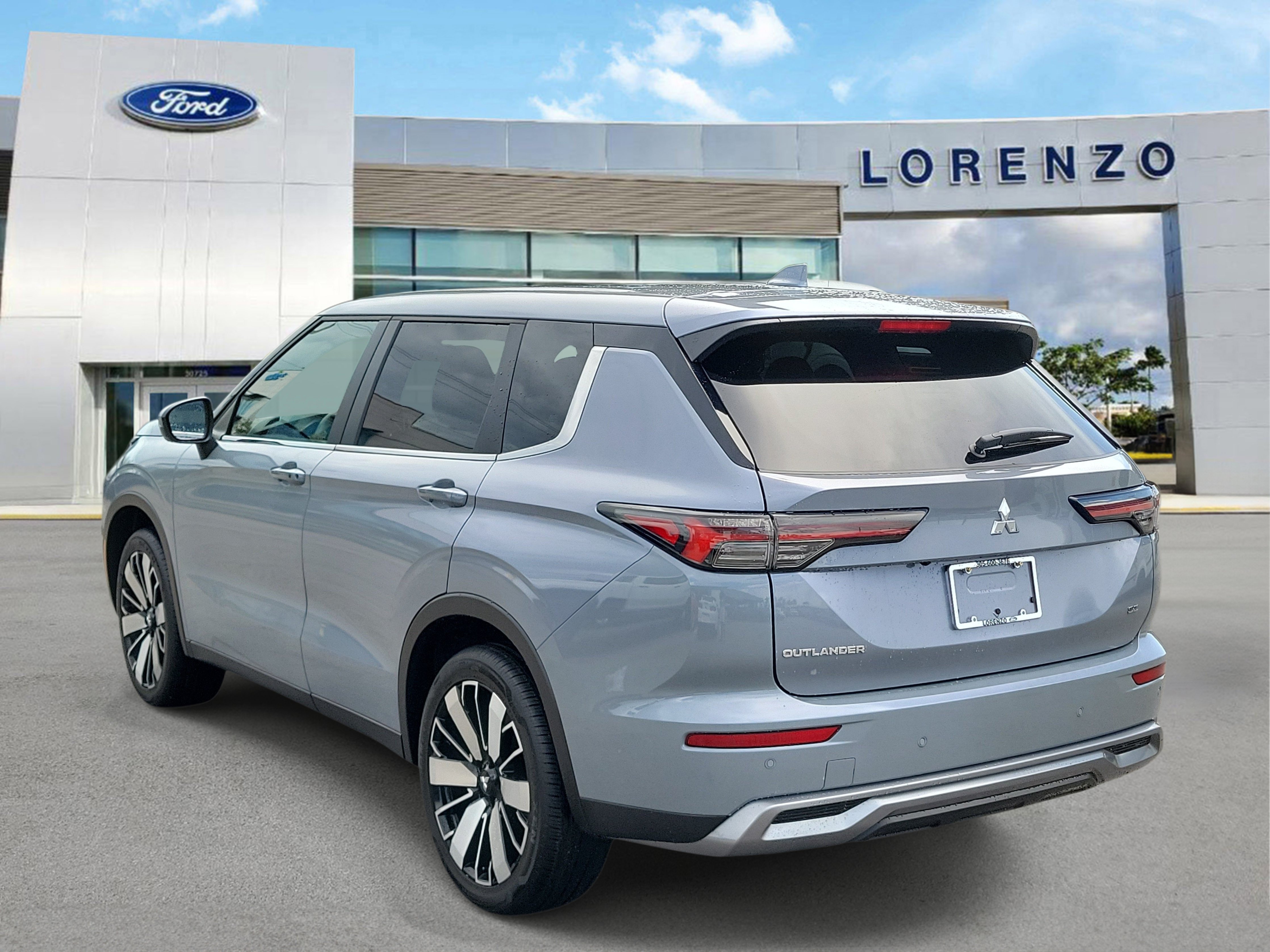 Used 2025 Mitsubishi Outlander SE FWD image 7