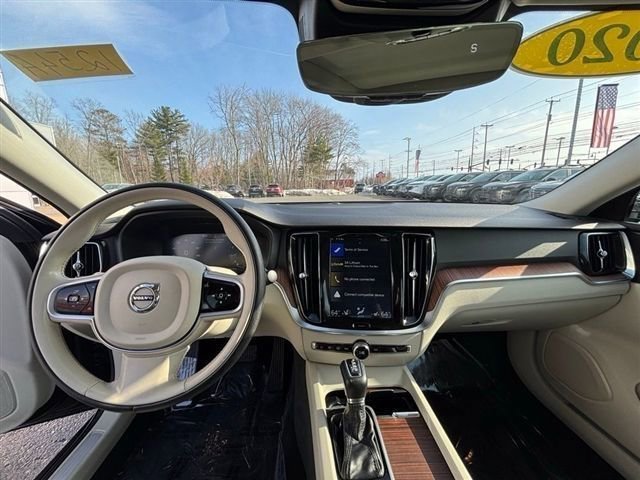 Used 2020 Volvo S60 T6 Momentum w/ Protection Package image 8
