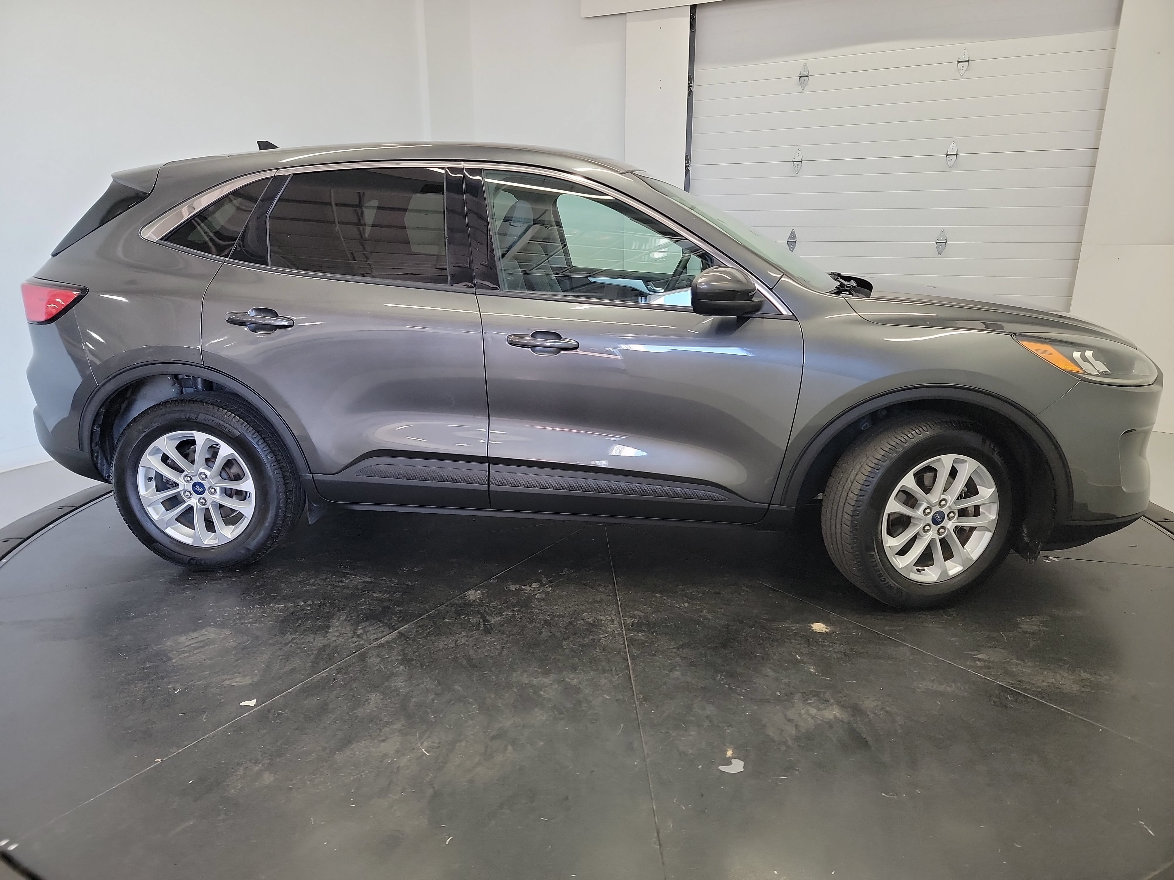Used 2020 Ford Escape SE AWD/4WD image 11