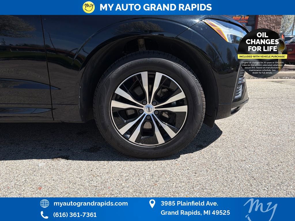 Used 2023 Volvo XC60 B5 Core AWD/4WD image 32