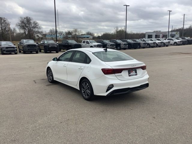 Used 2024 Kia Forte LXS image 5