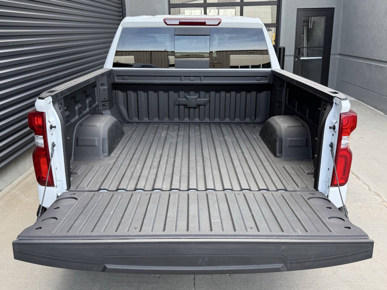 Used 2024 Chevrolet Silverado 1500 RST w/ Rally Edition AWD/4WD image 12