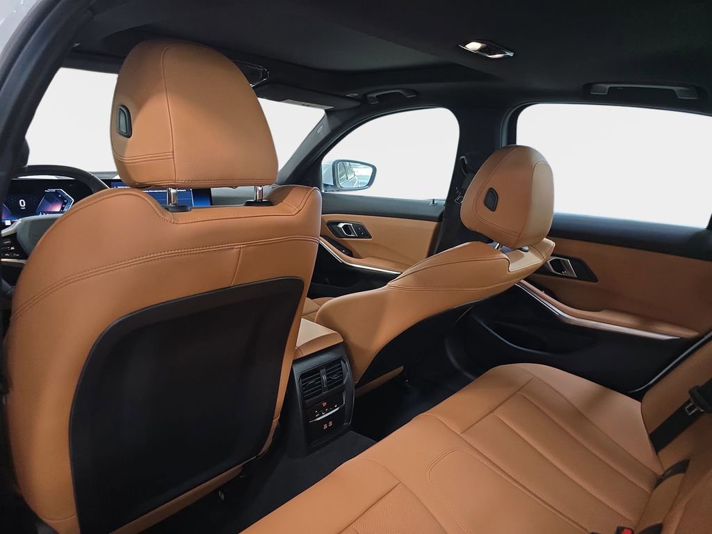 Used 2025 BMW 330i Sedan w/ Convenience Package image 16