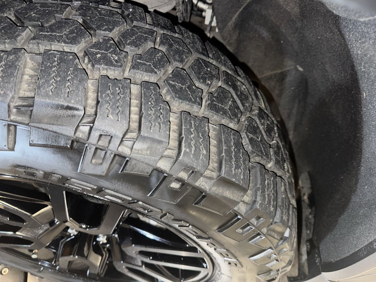 Used 2020 GMC Sierra 1500 Elevation w/ Elevation Value Package image 11