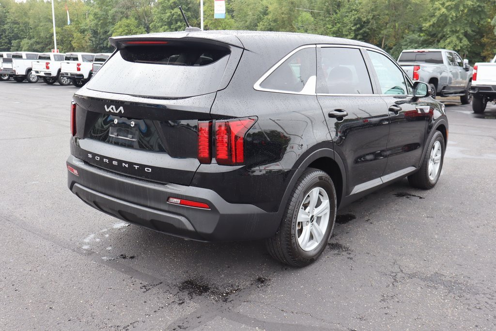 Used 2022 Kia Sorento LX image 31