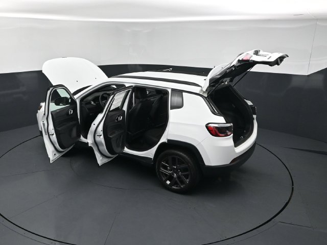 New 2026 Jeep Compass Latitude AWD/4WD image 28