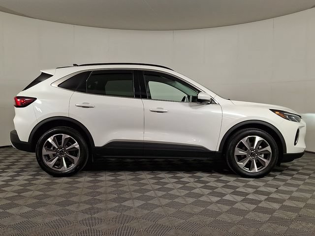 Used 2023 Ford Escape Platinum AWD/4WD image 7