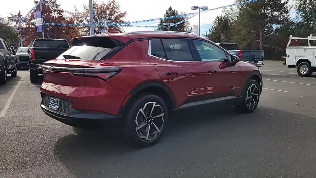 New 2026 Chevrolet Equinox EV LT image 8