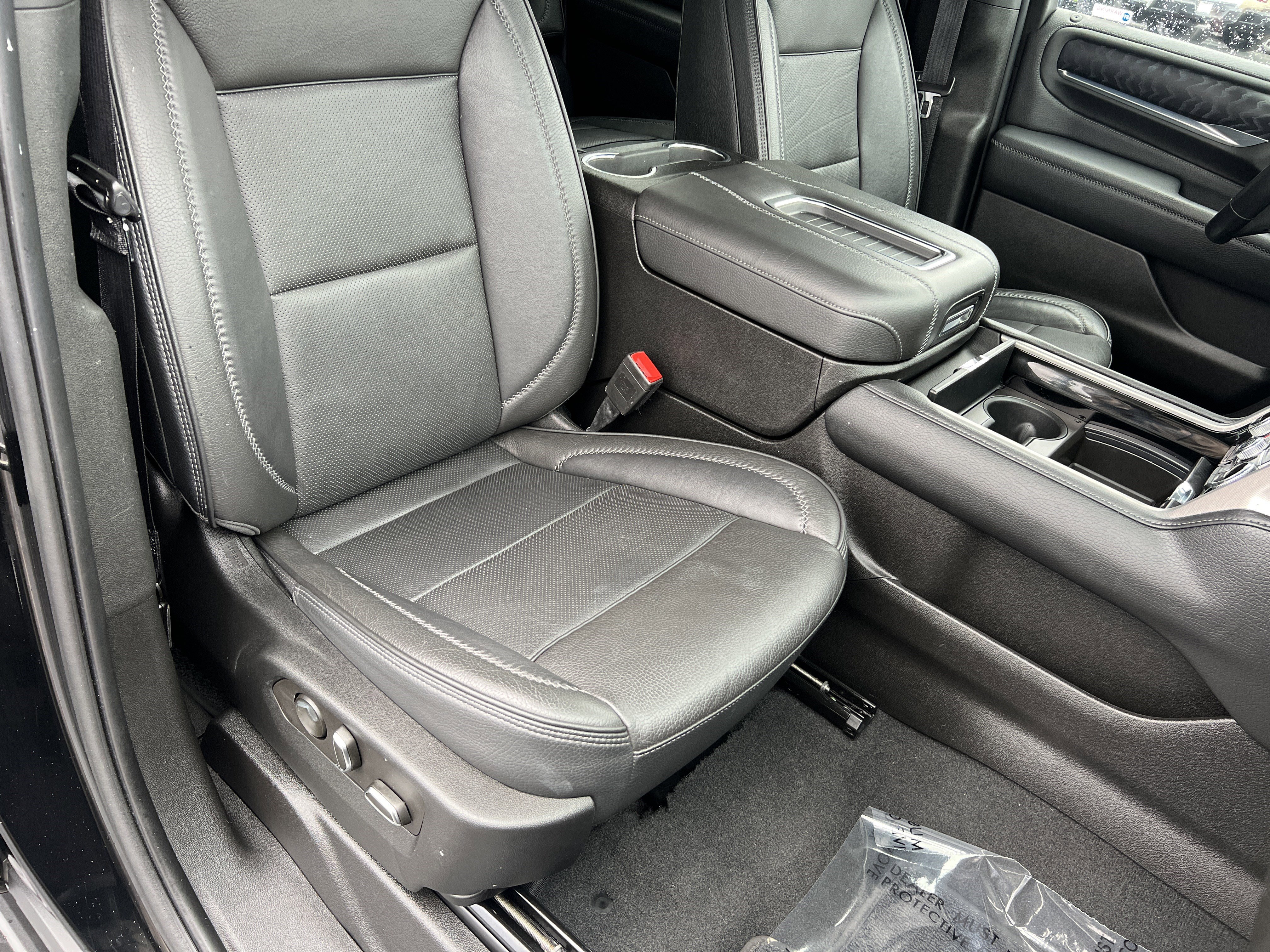 Certified 2022 GMC Yukon XL Denali image 28