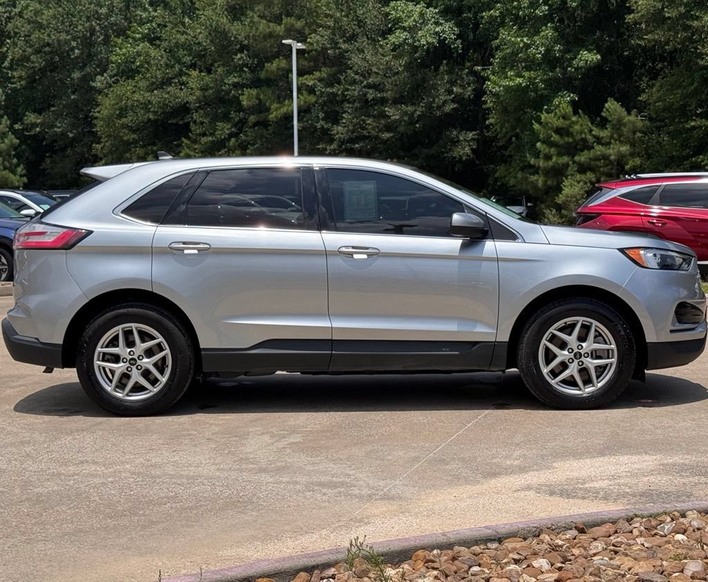 Used 2024 Ford Edge SEL AWD/4WD image 10