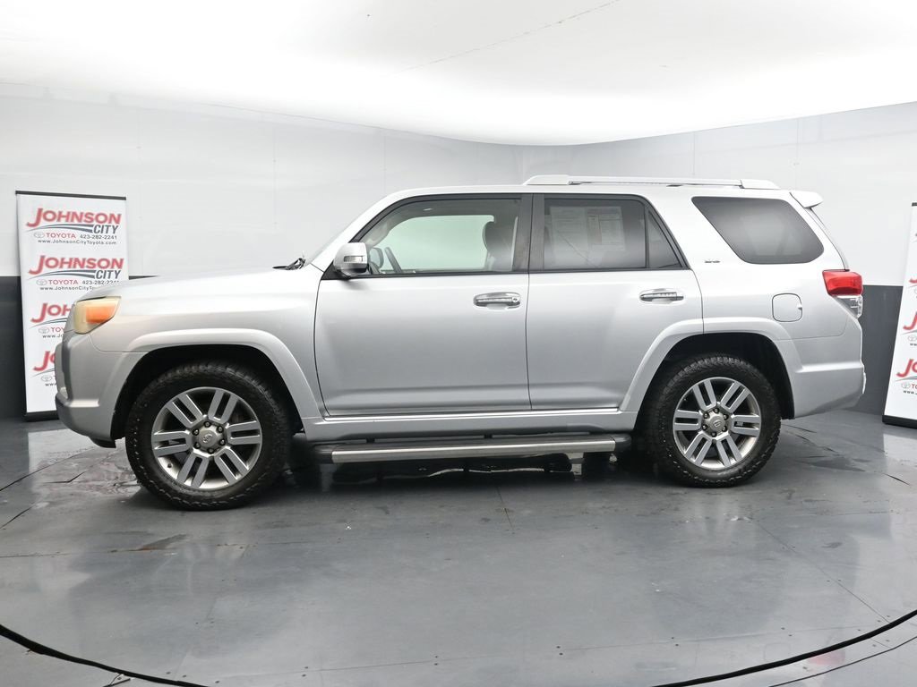 Used 2011 Toyota 4Runner SR5 w/ Convenience Pkg image 5