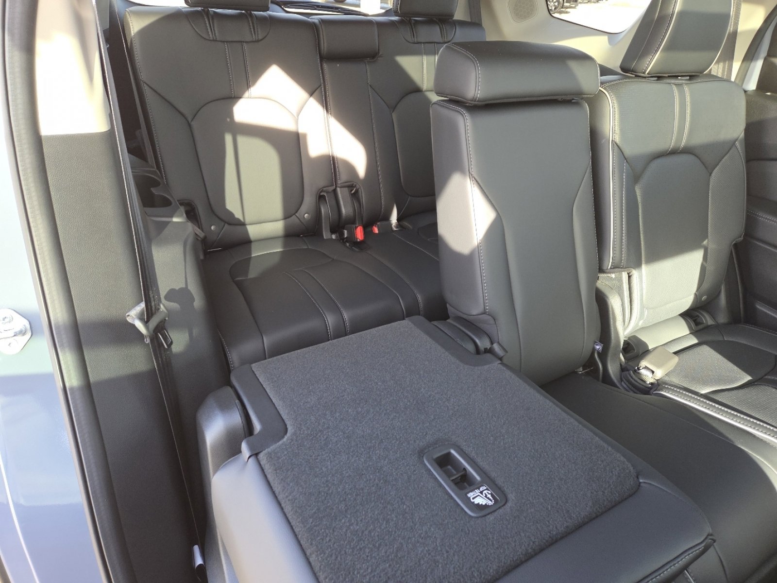 Used 2025 Honda Pilot Elite image 27