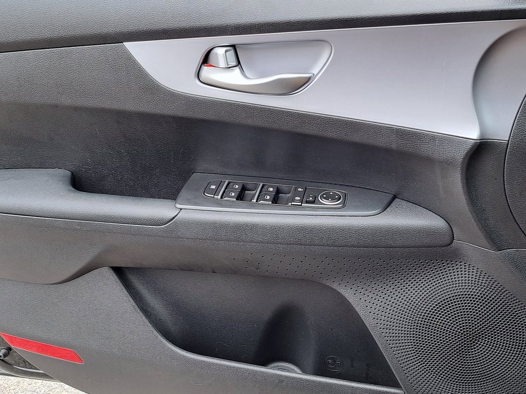 Used 2024 Kia Forte LXS w/ LXS Technology Package image 23