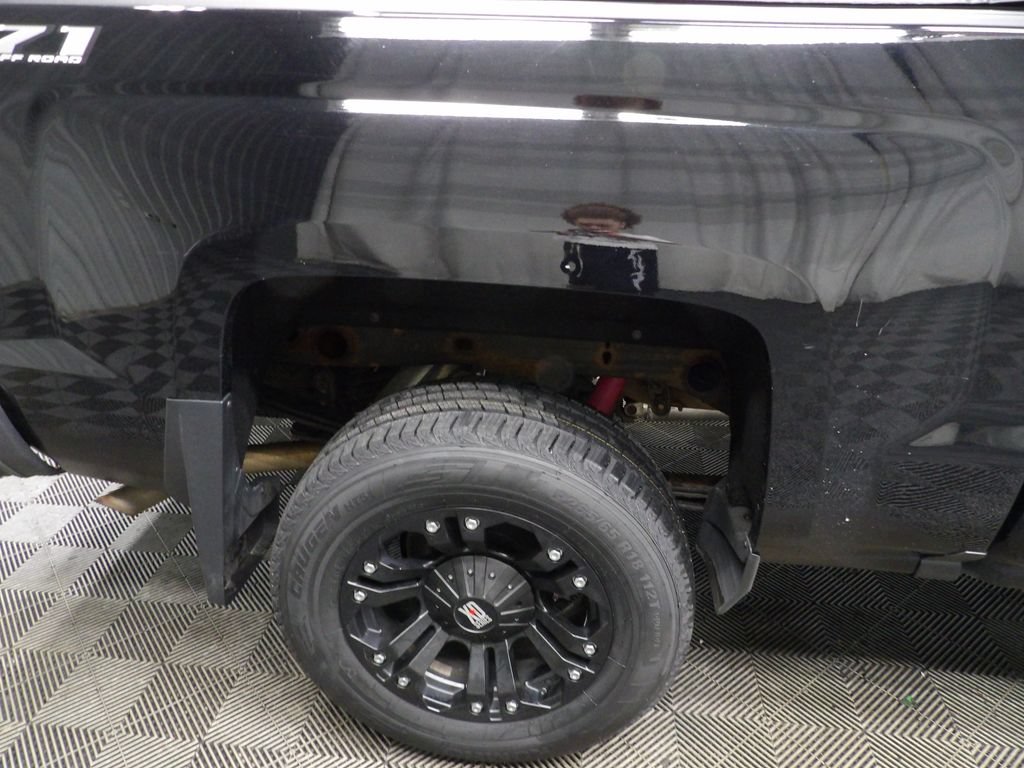 Used 2018 Chevrolet Silverado 1500 LT w/ All Star Edition AWD/4WD image 32