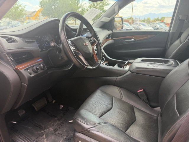 Used 2016 Cadillac Escalade Luxury AWD/4WD image 24