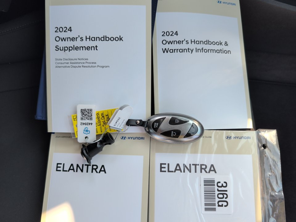 Certified 2024 Hyundai Elantra SEL w/ Convenience Package FWD image 34