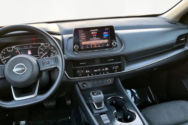 Used 2024 Nissan Rogue SV image 9