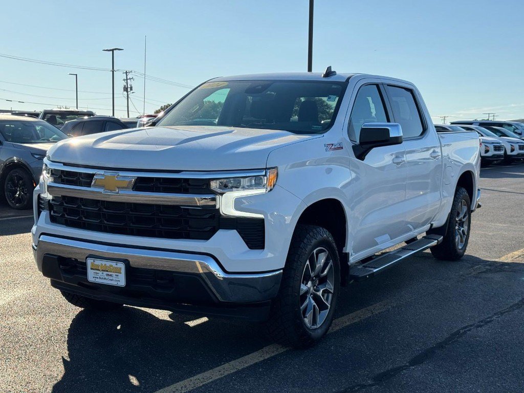 Certified 2024 Chevrolet Silverado 1500 LT AWD/4WD image 8