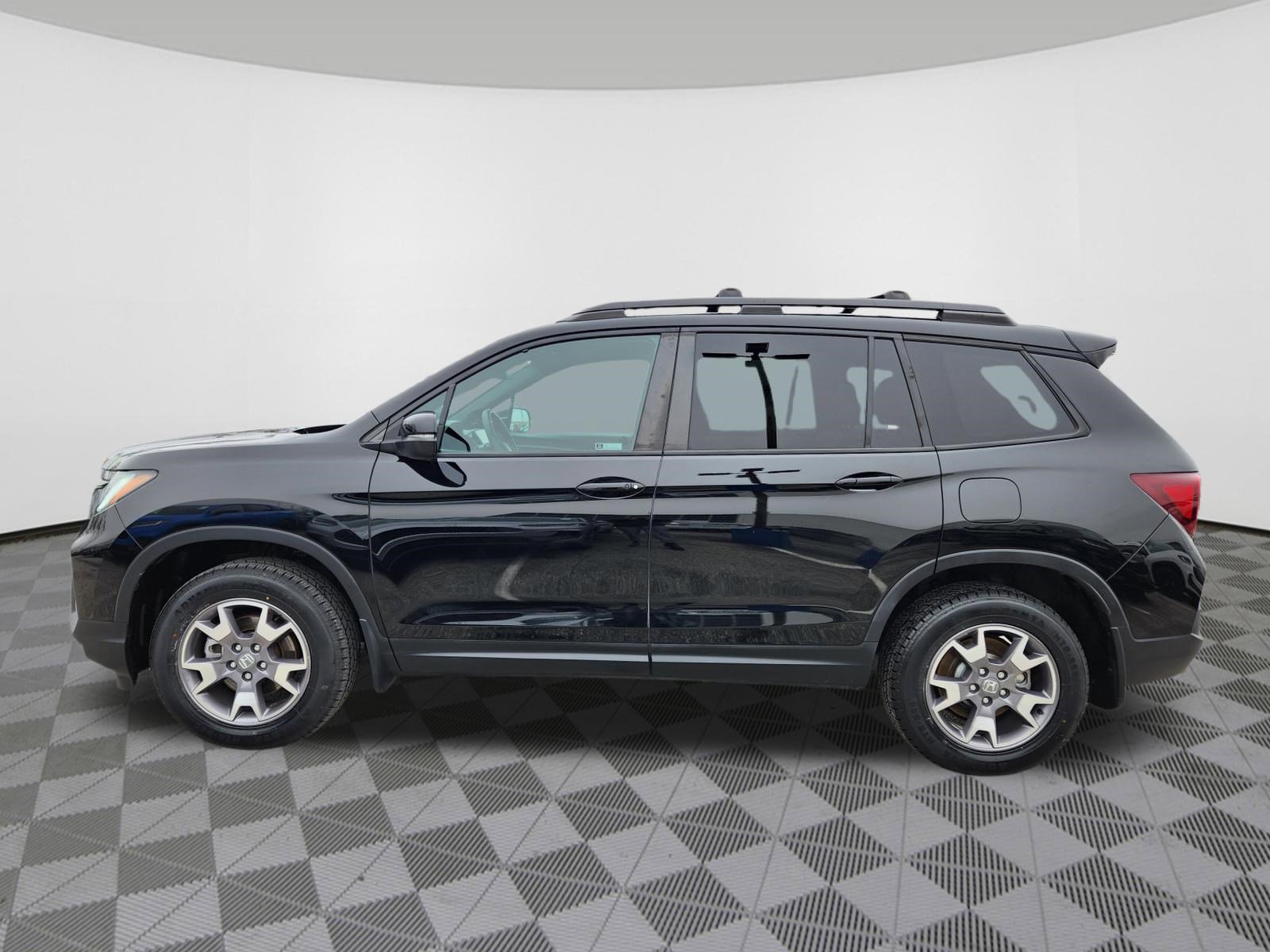 Certified 2023 Honda Passport TrailSport image 5