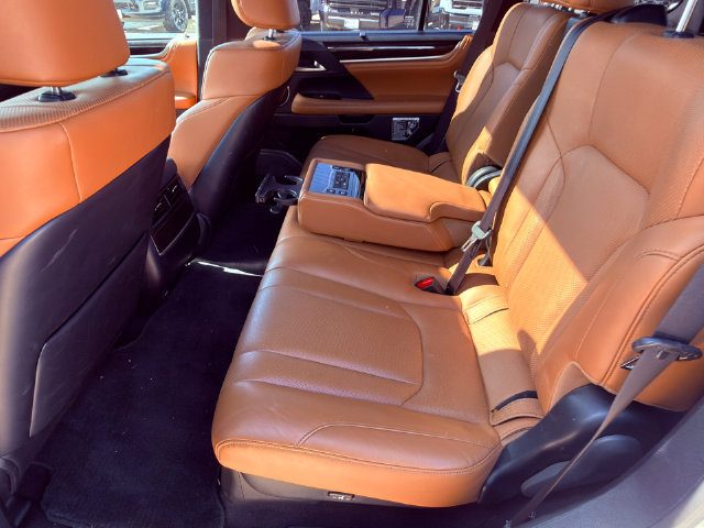 Used 2021 Lexus LX 570 4WD w/ Sport Package image 29
