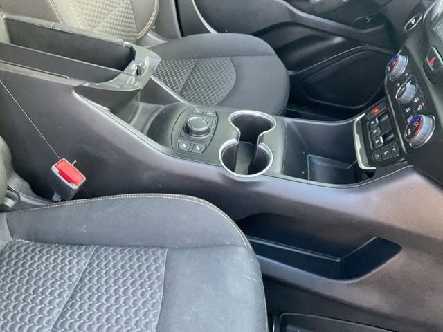 Used 2020 GMC Terrain SLE w/ Driver Convenience Package image 15