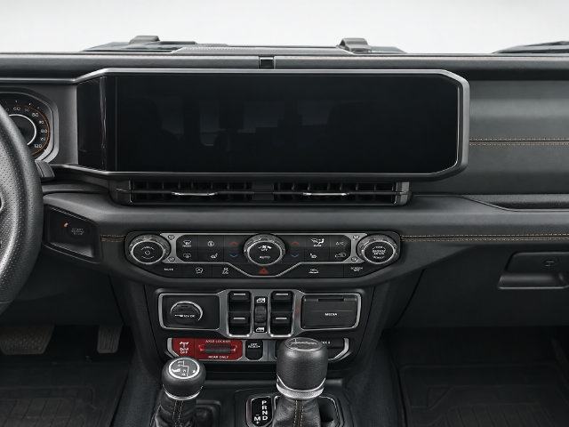 Used 2024 Jeep Gladiator Mojave w/ Convenience Group AWD/4WD image 14