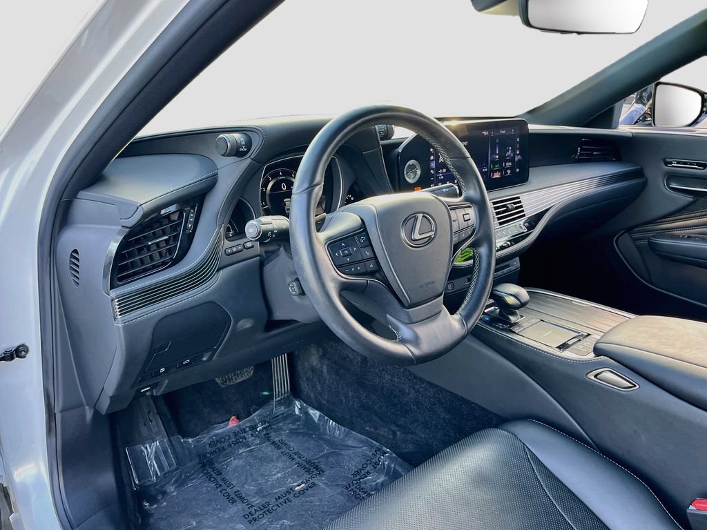 Used 2022 Lexus LS 500 w/ Accessory Package (Z2) RWD image 9