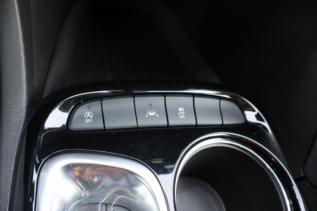 Used 2021 Buick Encore GX Select image 10