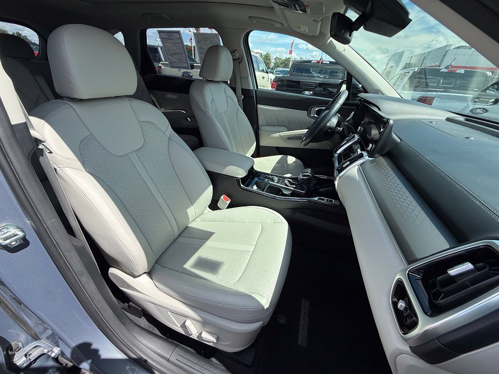 Used 2023 Kia Sorento SX FWD image 25
