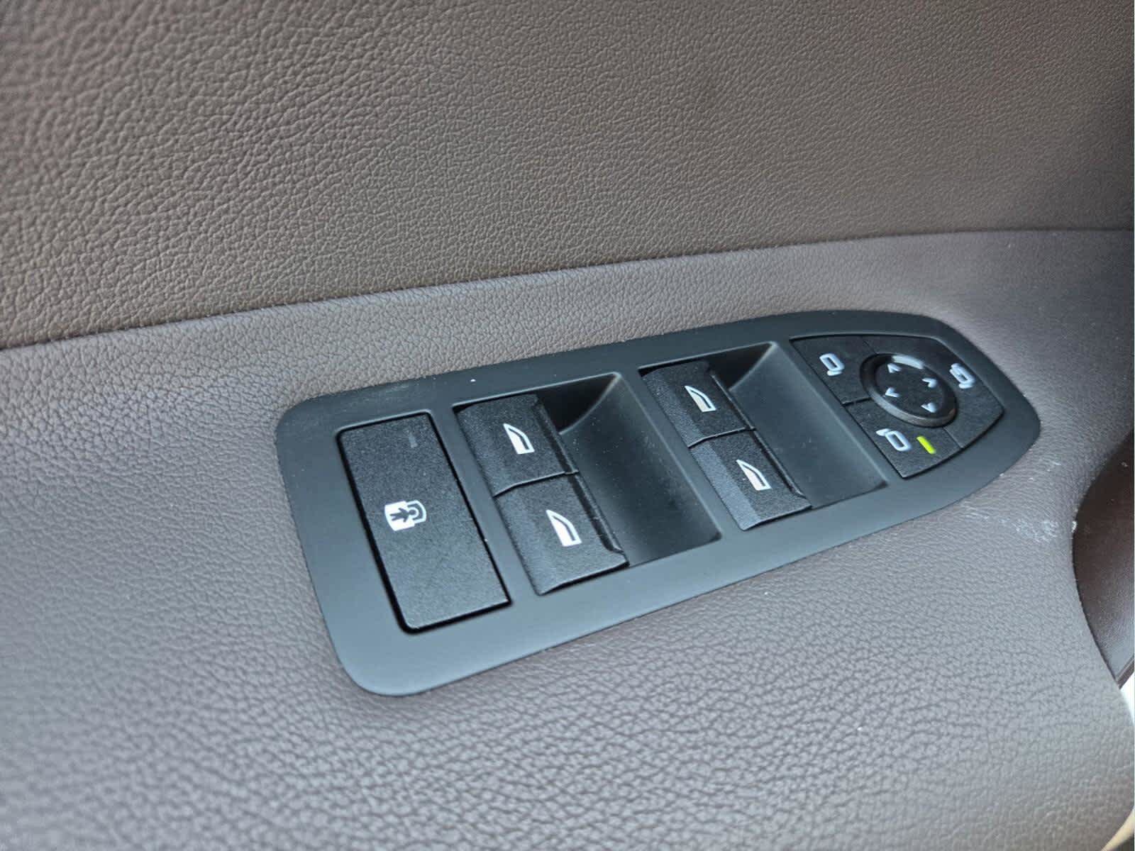 Certified 2023 BMW iX xDrive50 w/ Sport Package image 23