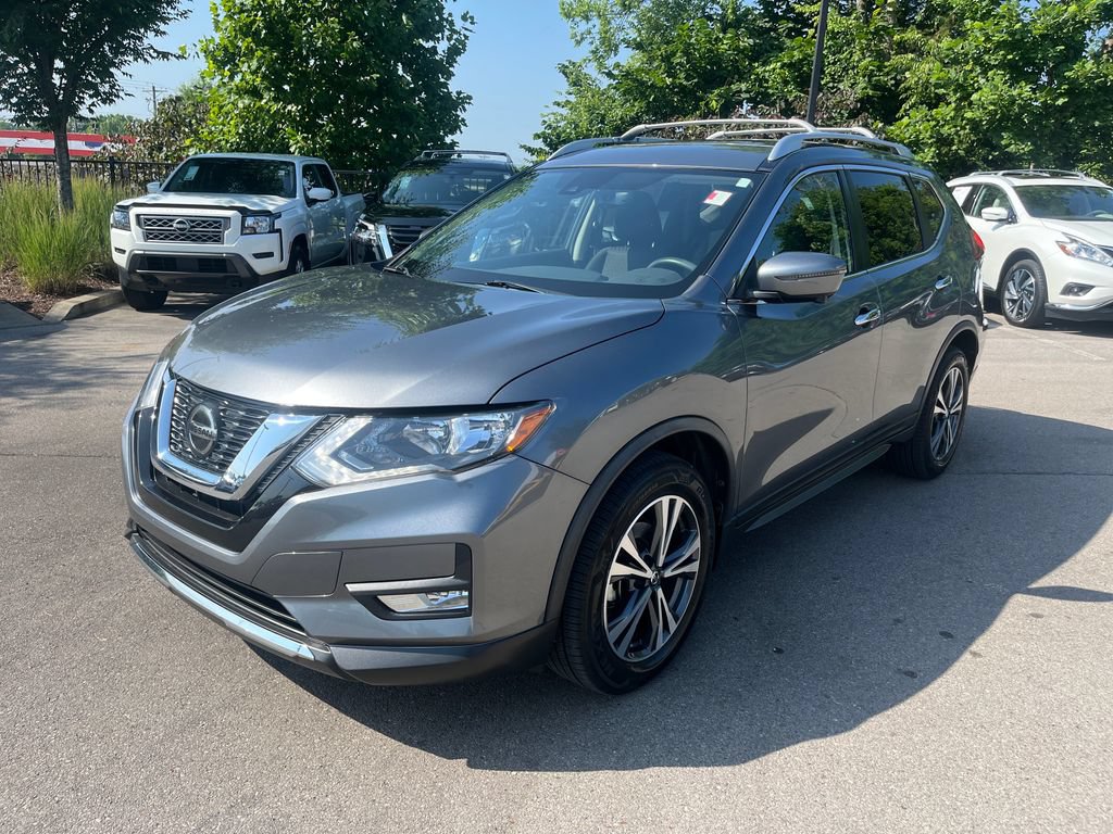 Used 2019 Nissan Rogue SV w/ Premium Package FWD image 3