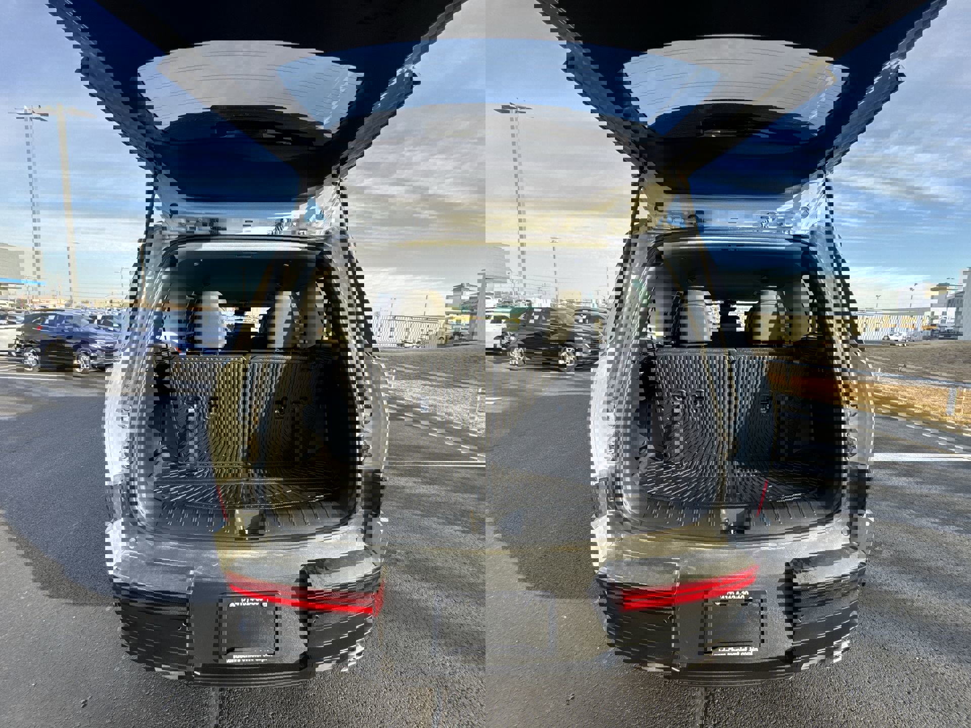 Used 2025 Hyundai Santa Fe SEL image 24