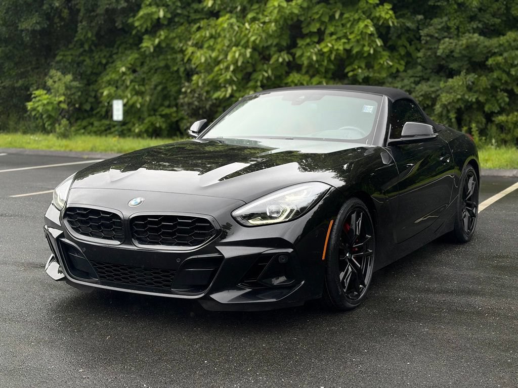 Used 2023 BMW Z4 M40i w/ Premium Package RWD image 2