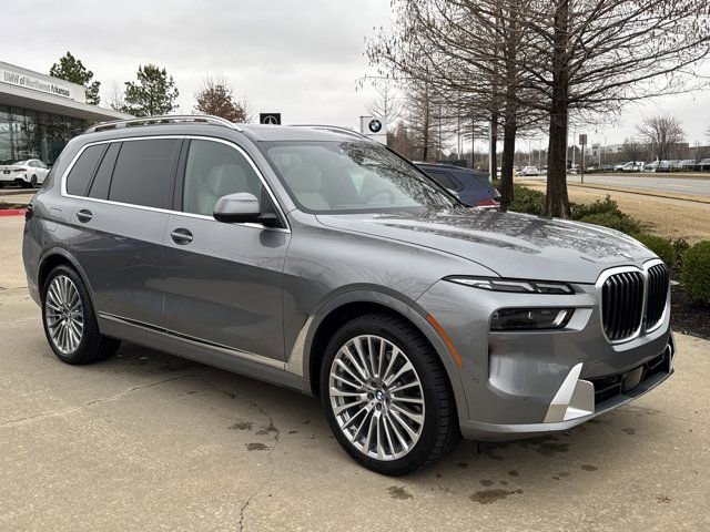 Certified 2024 BMW X7 xDrive40i image 6