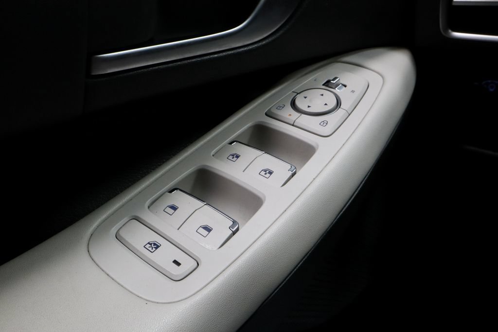 Certified 2025 Hyundai Sonata SEL FWD image 29