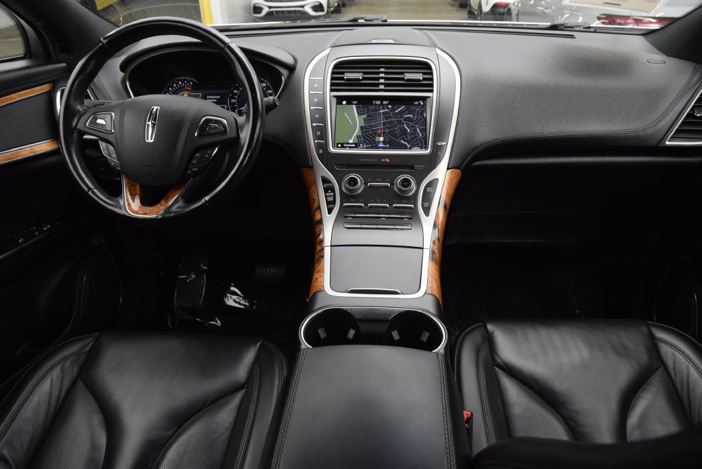 Used 2018 Lincoln MKX Select w/ Select Plus Package FWD image 19