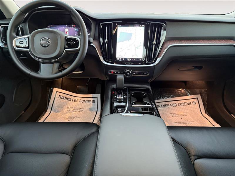 Used 2023 Volvo S60 T8 Plus image 11