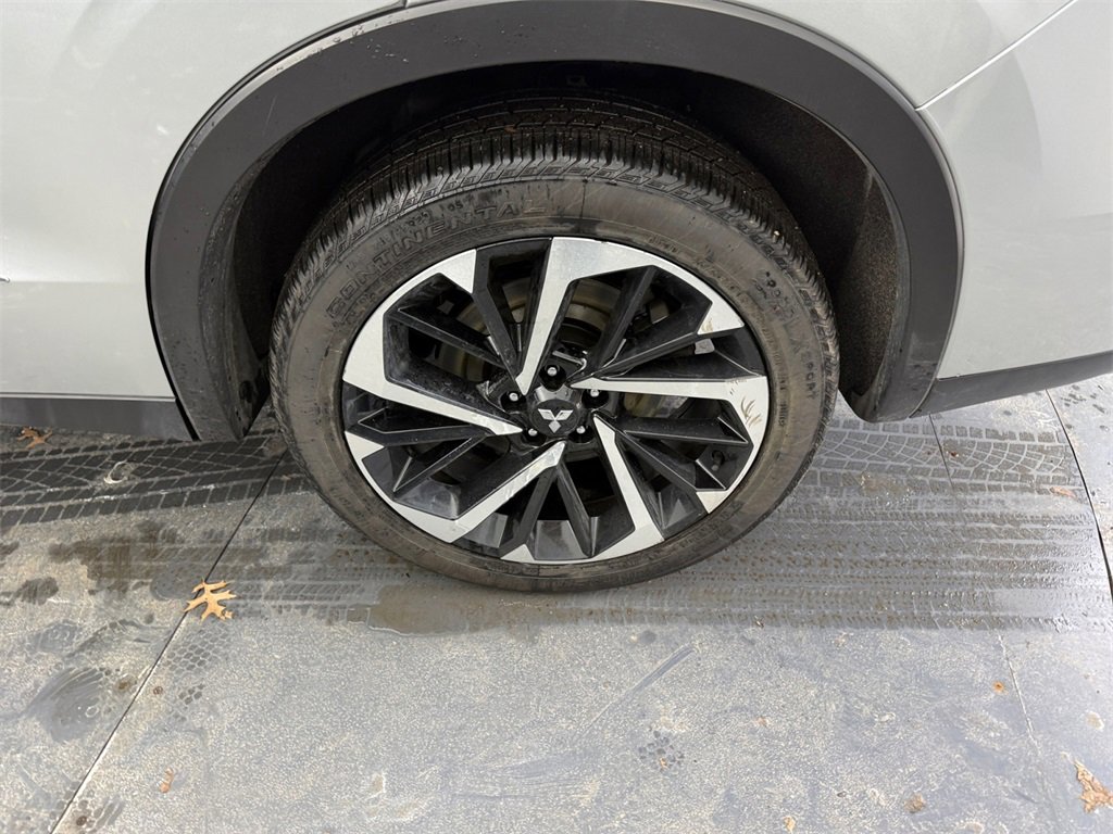 Used 2022 Mitsubishi Outlander SE image 36