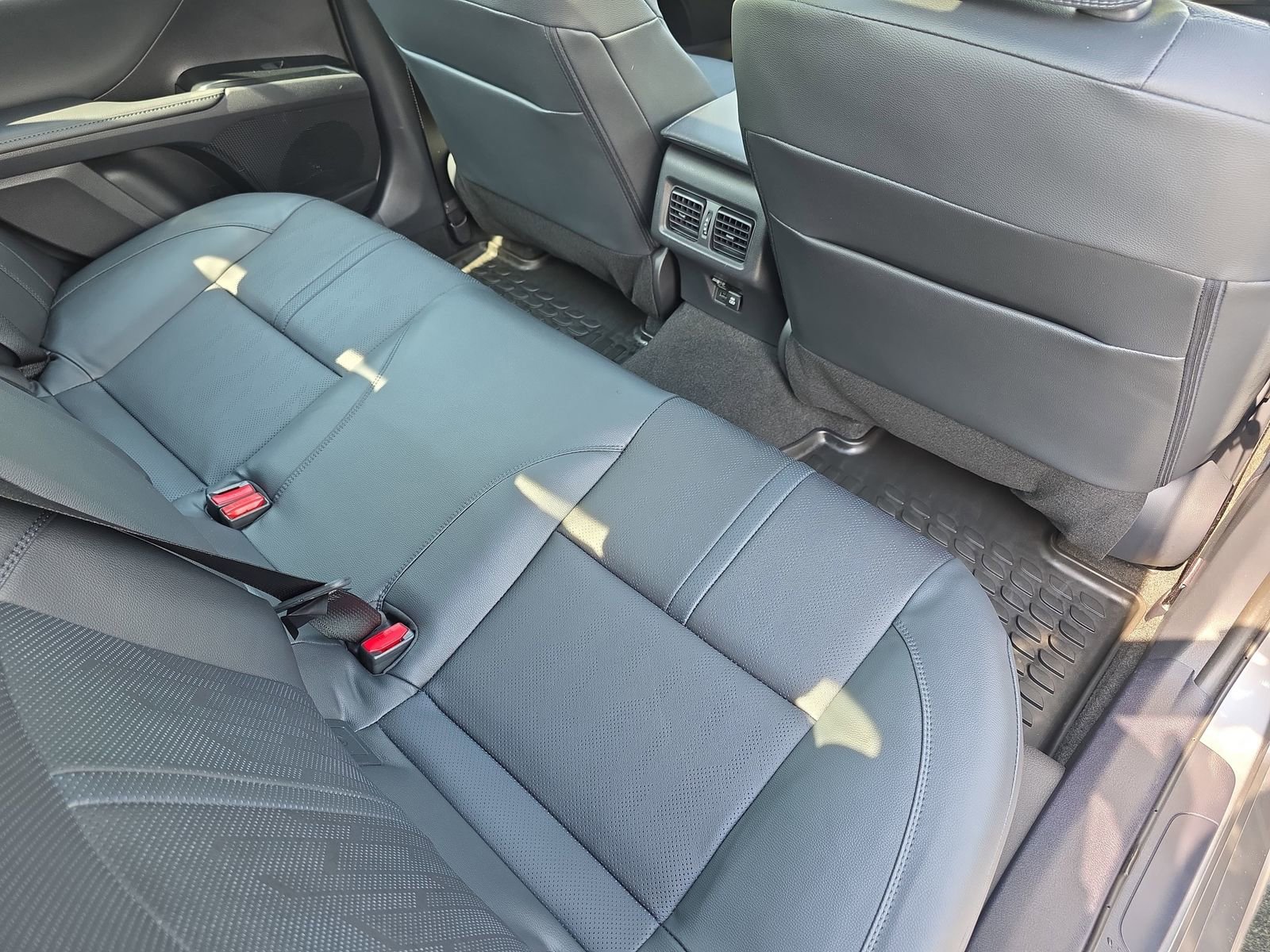 Used 2025 Toyota Camry XSE image 11