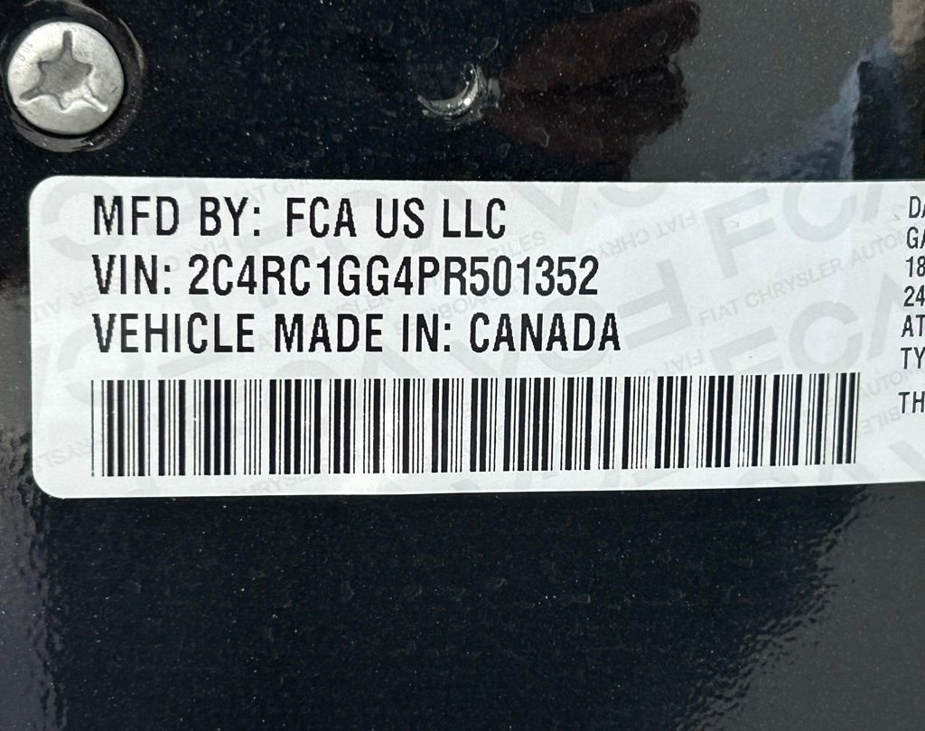 Used 2023 Chrysler Pacifica Limited image 40