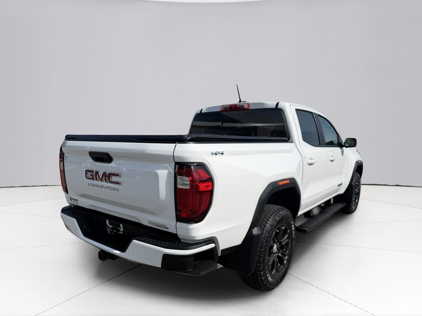 Used 2023 GMC Canyon Elevation w/ Convenience Package AWD/4WD image 14