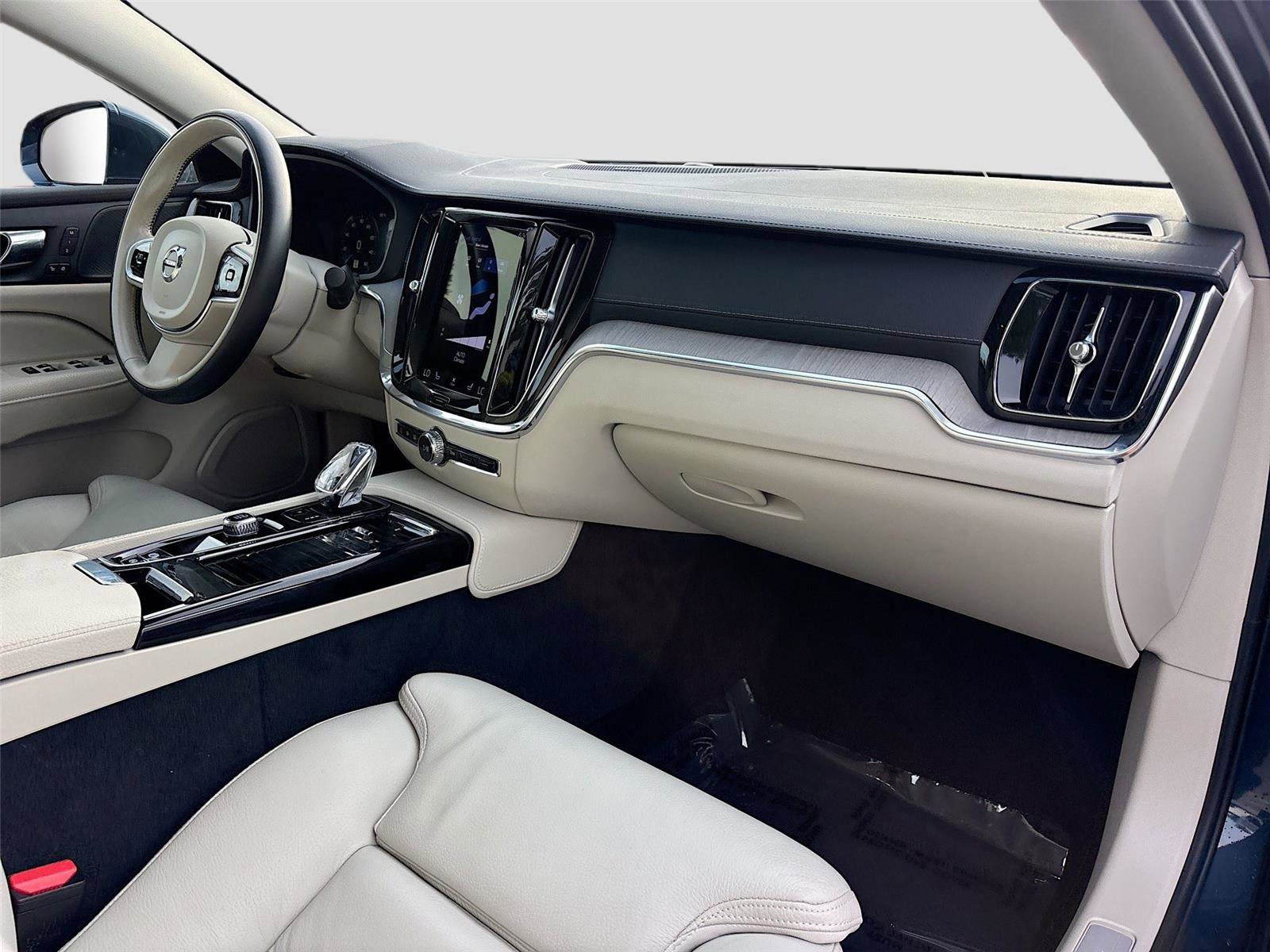 Used 2022 Volvo S60 T8 Inscription AWD/4WD image 31