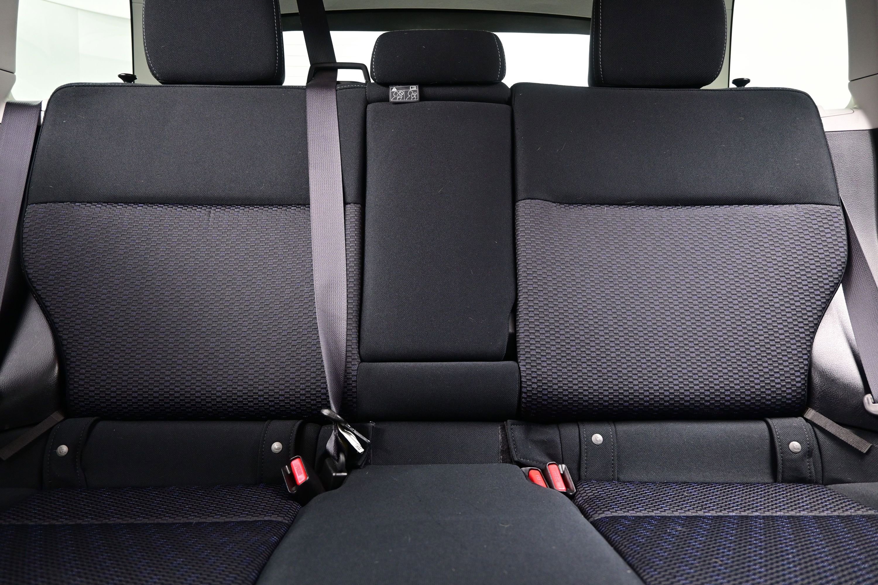 Used 2015 Subaru Forester 2.5i Premium w/ All-Weather Package AWD/4WD image 16