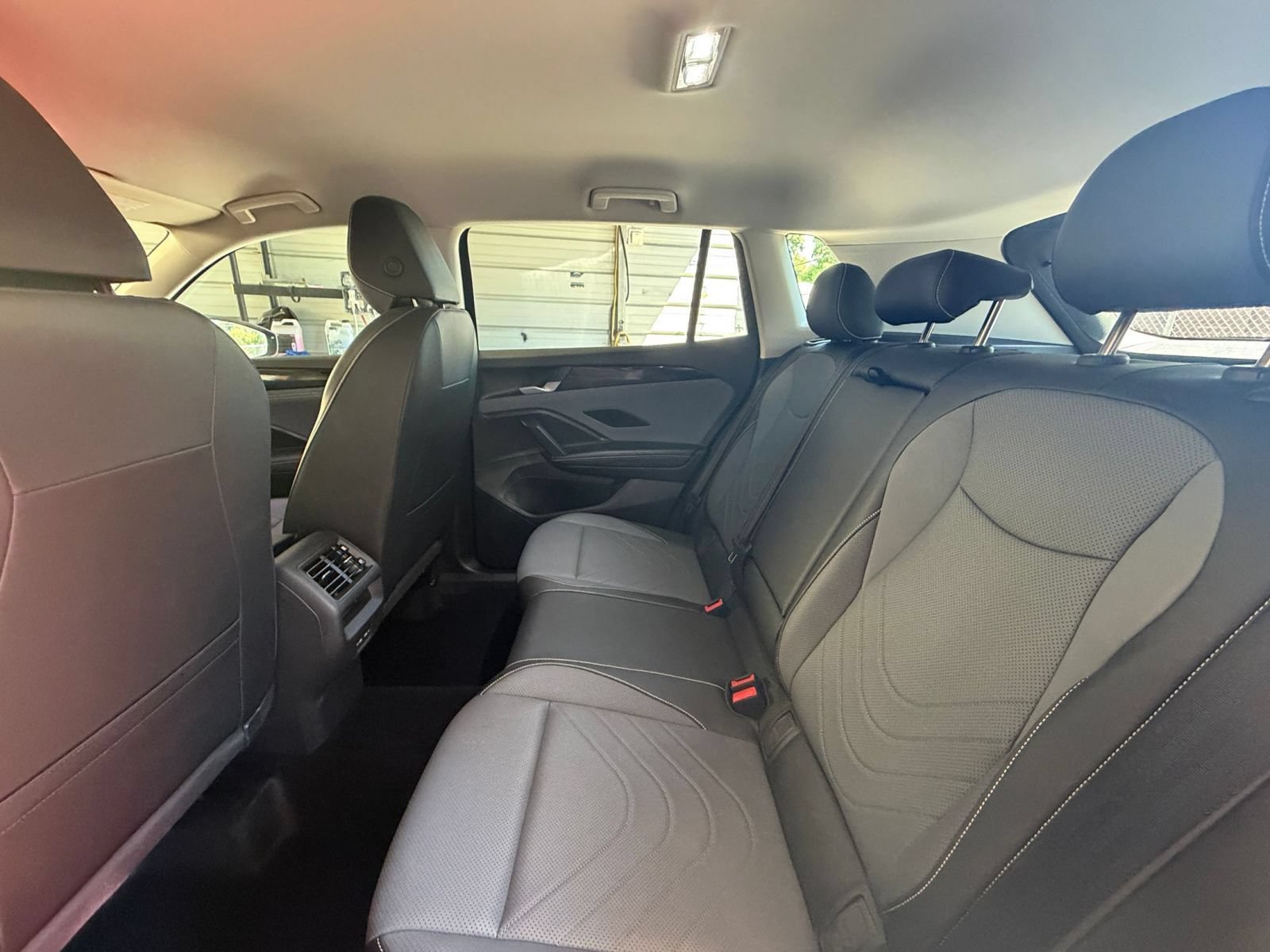 Used 2026 Volkswagen Tiguan SE AWD/4WD image 24
