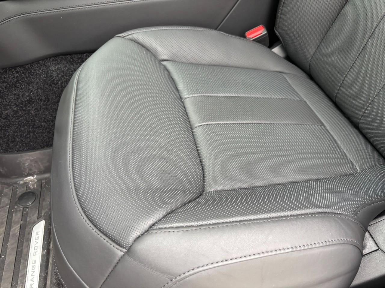 New 2025 Land Rover Range Rover SE image 39