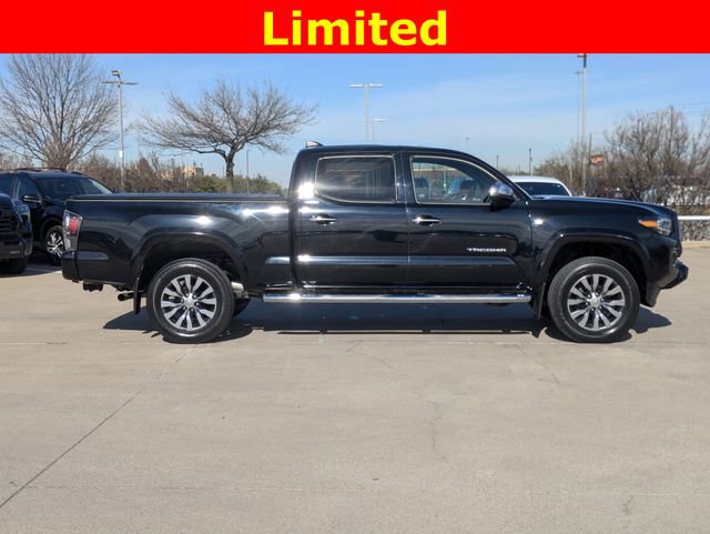 Used 2022 Toyota Tacoma Limited image 4