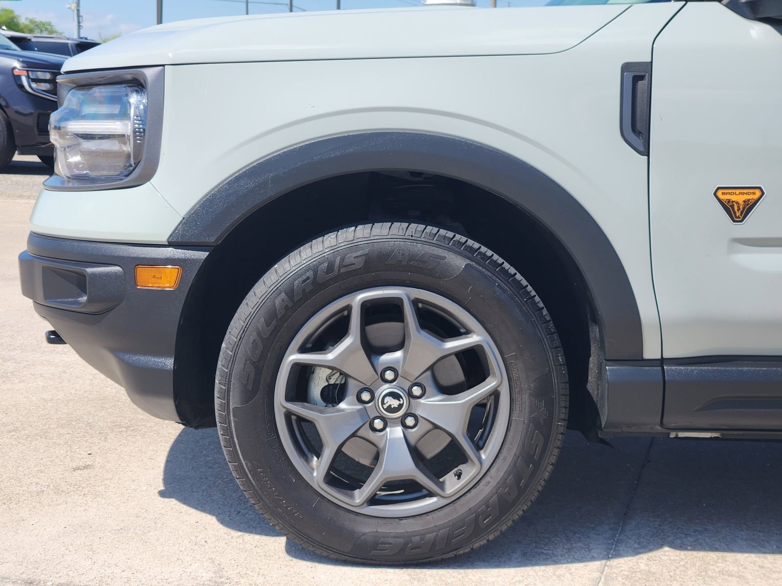 Used 2022 Ford Bronco Sport Badlands image 9