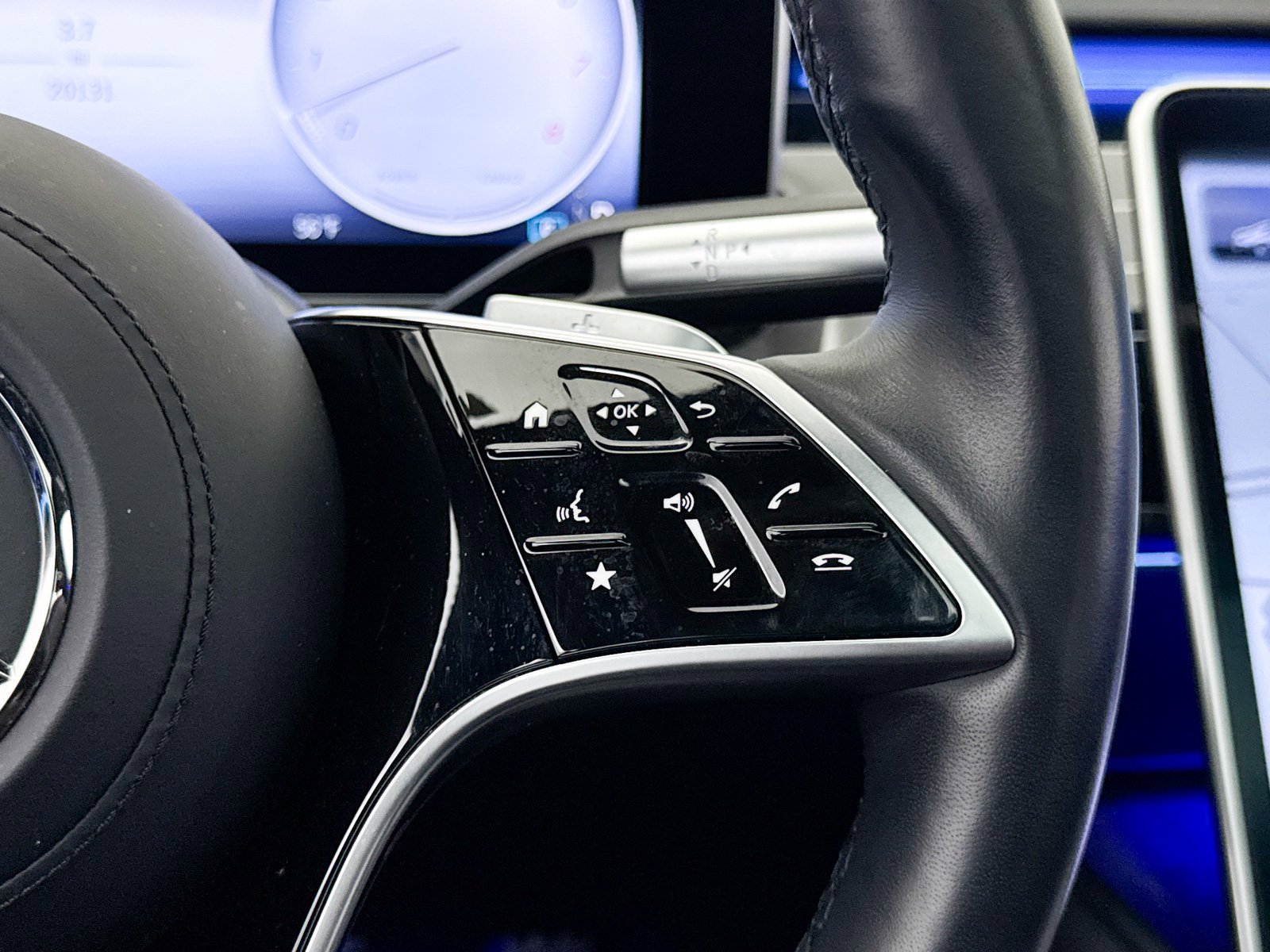 Used 2023 Mercedes-Benz S 500 4MATIC w/ AMG Line image 34