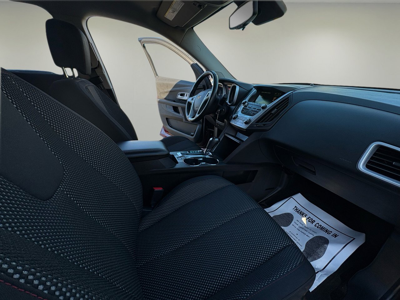 Used 2017 Chevrolet Equinox LT w/ Convenience Package image 29