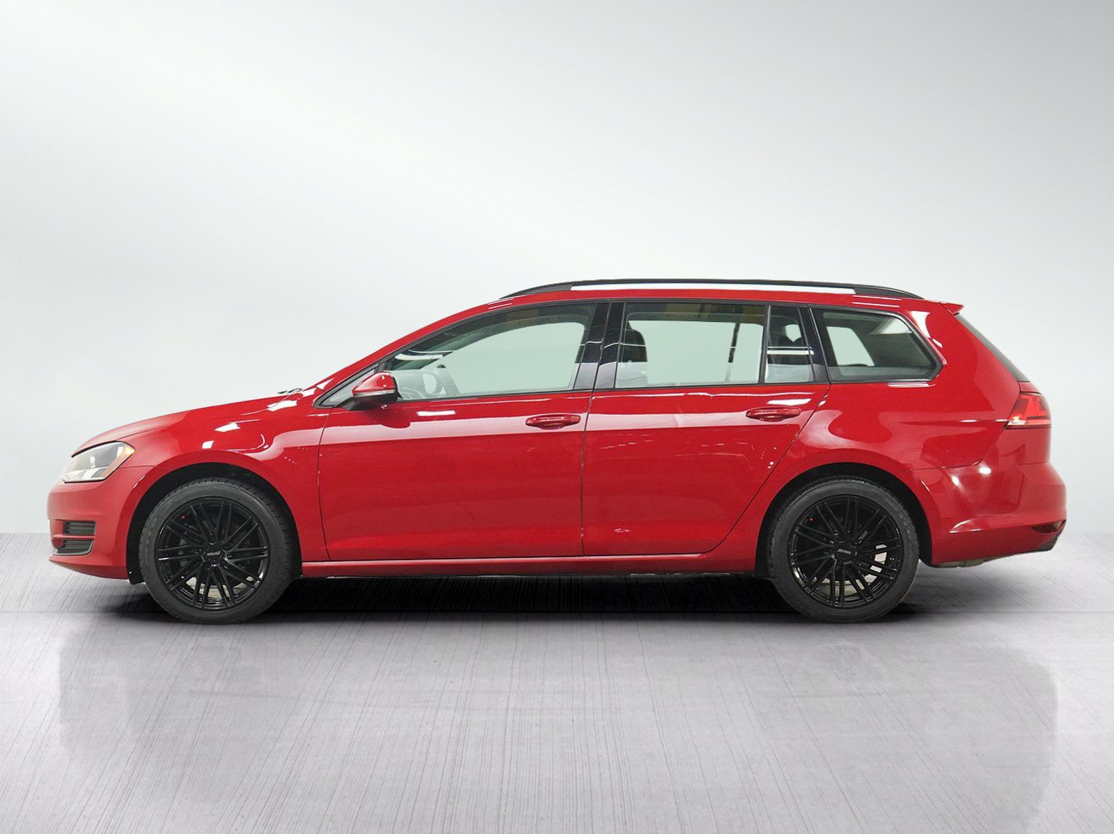 Used 2016 Volkswagen Golf S FWD image 2